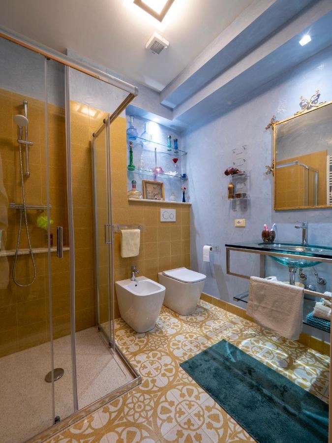 Luxury - Elegante Appartamento Nel Cuore Di لوكا المظهر الخارجي الصورة