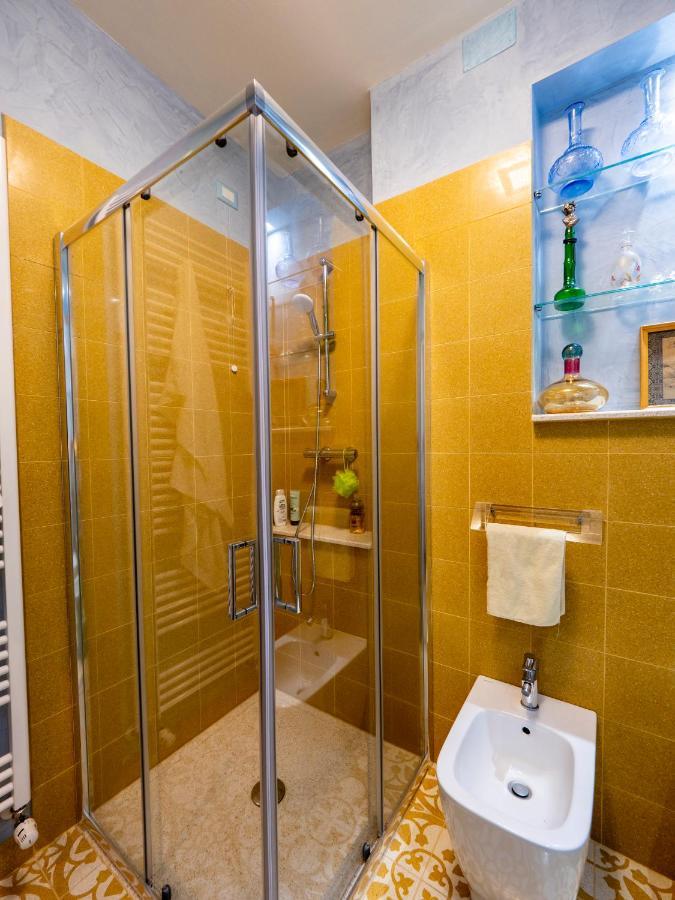 Luxury - Elegante Appartamento Nel Cuore Di لوكا المظهر الخارجي الصورة