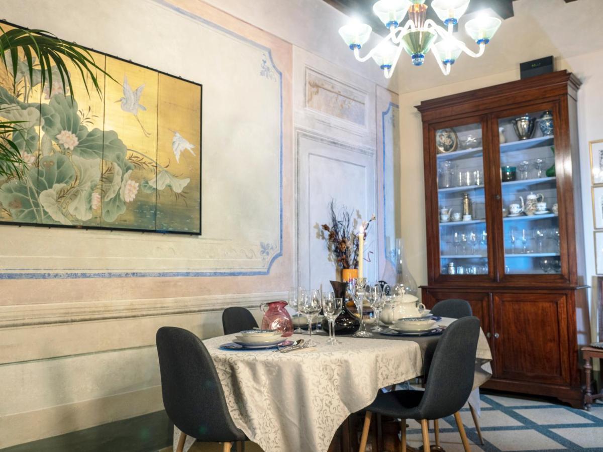 Luxury - Elegante Appartamento Nel Cuore Di لوكا المظهر الخارجي الصورة