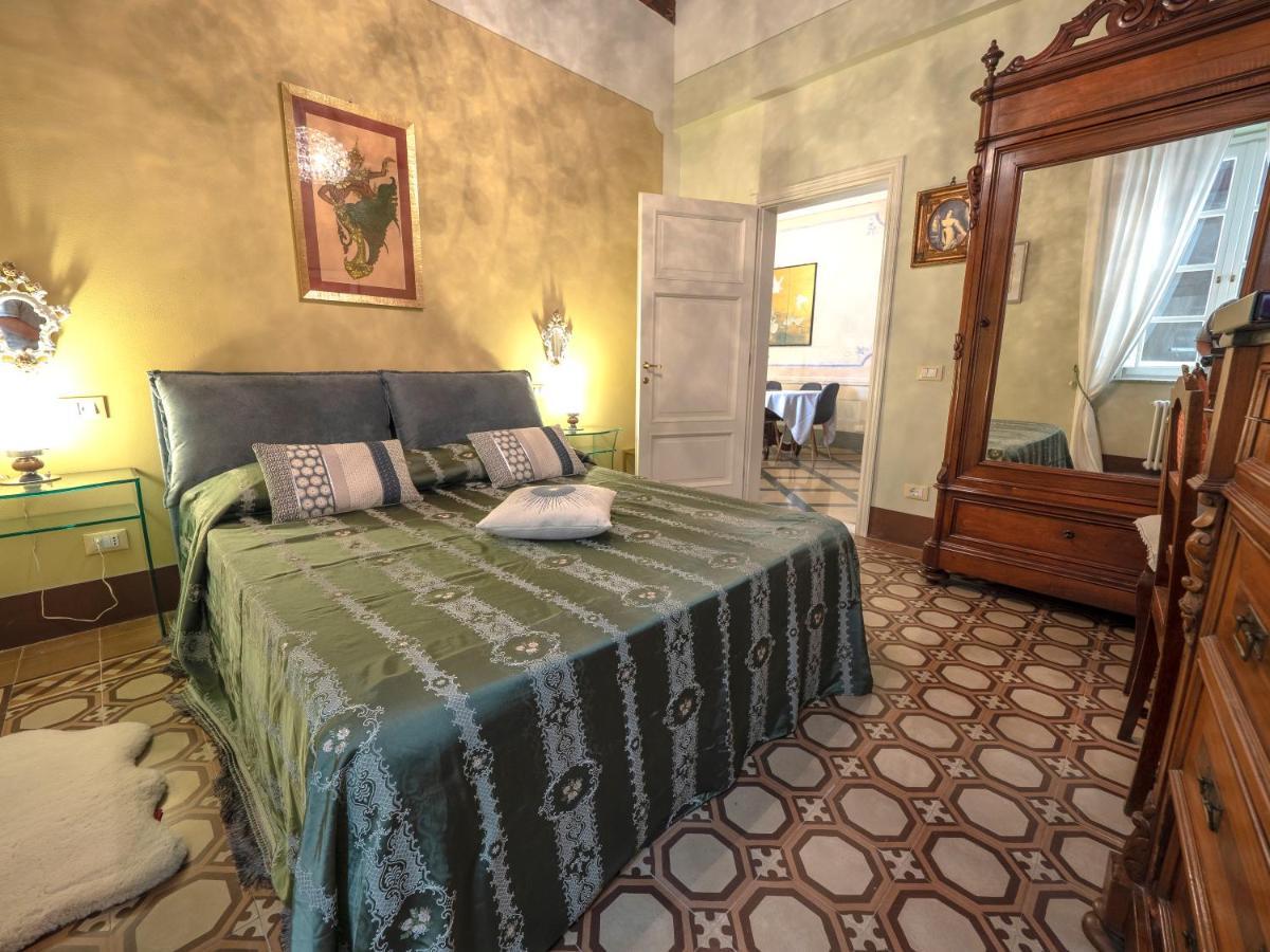 Luxury - Elegante Appartamento Nel Cuore Di لوكا المظهر الخارجي الصورة